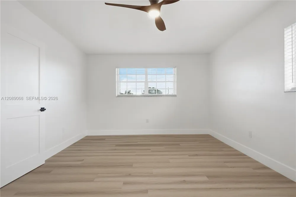 16010 SW 100th Ct Miami, FL 33157