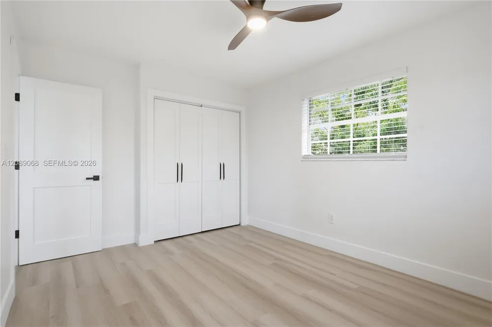 16010 SW 100th Ct Miami, FL 33157