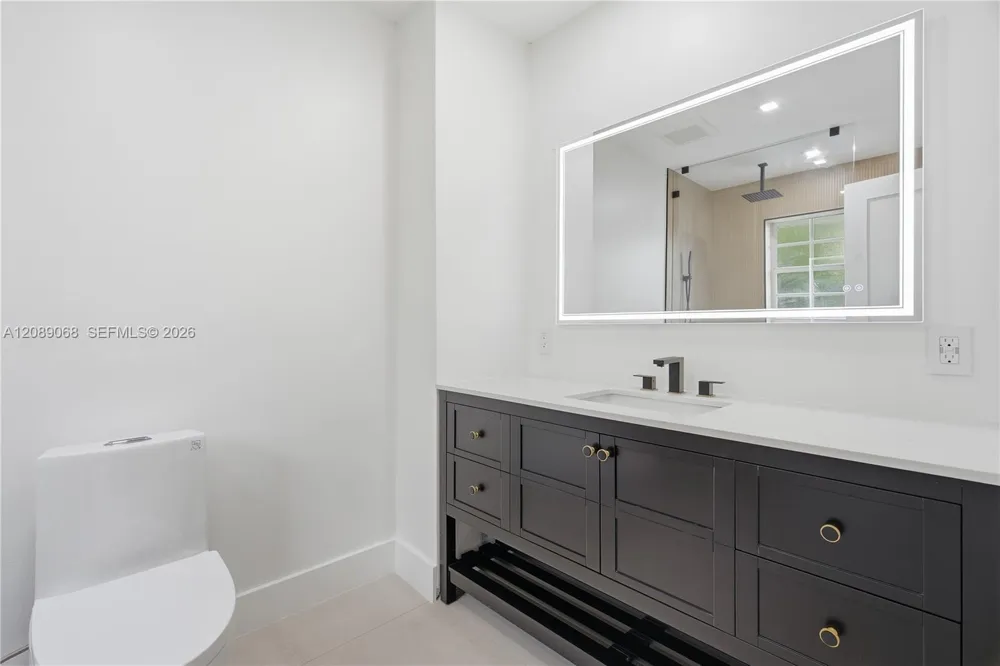 16010 SW 100th Ct Miami, FL 33157