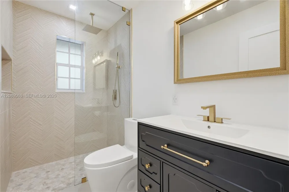 16010 SW 100th Ct Miami, FL 33157