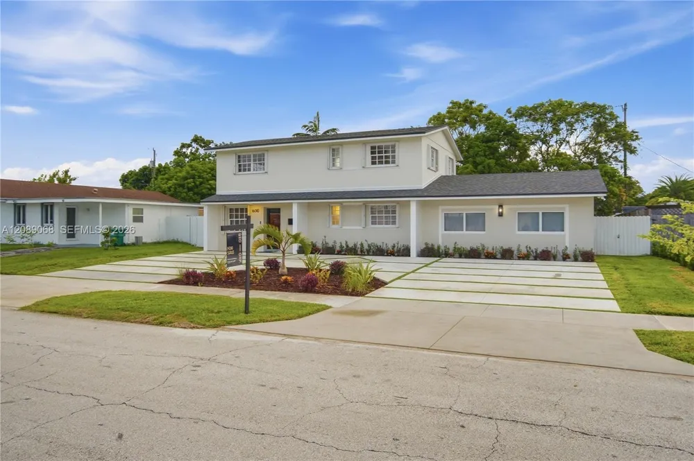 16010 SW 100th Ct Miami, FL 33157