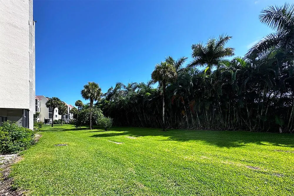 3000 Presidential Way #Apt 106 West Palm Beach, FL 33401