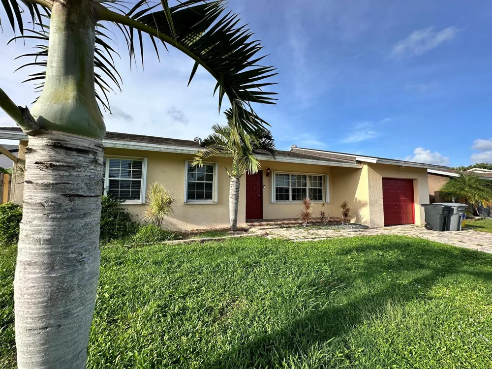 9135 SADDLECREEK DRIVE Boca Raton, FL 33496