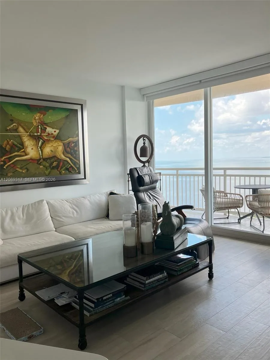 2475 Brickell Ave #2401 Miami, FL 33129