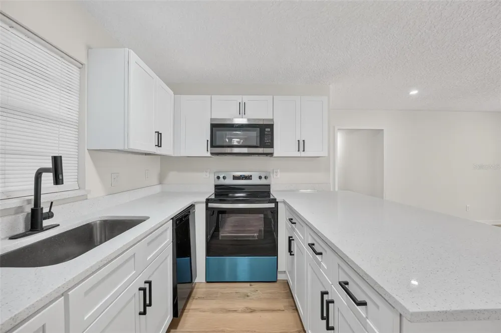 10810 GENEVIEVE STREET Orlando, FL 32825