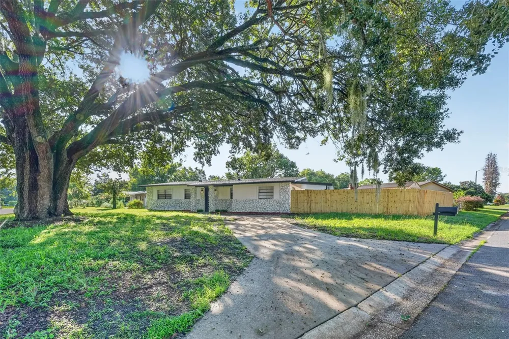10810 GENEVIEVE STREET Orlando, FL 32825