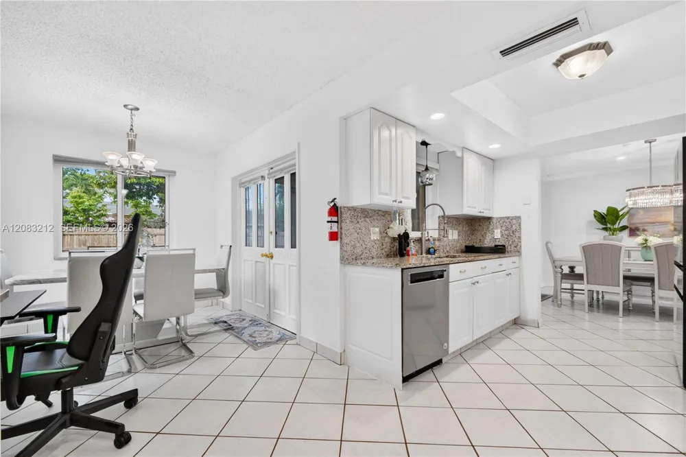 22682 SW 65th Ave Boca Raton, FL 33428