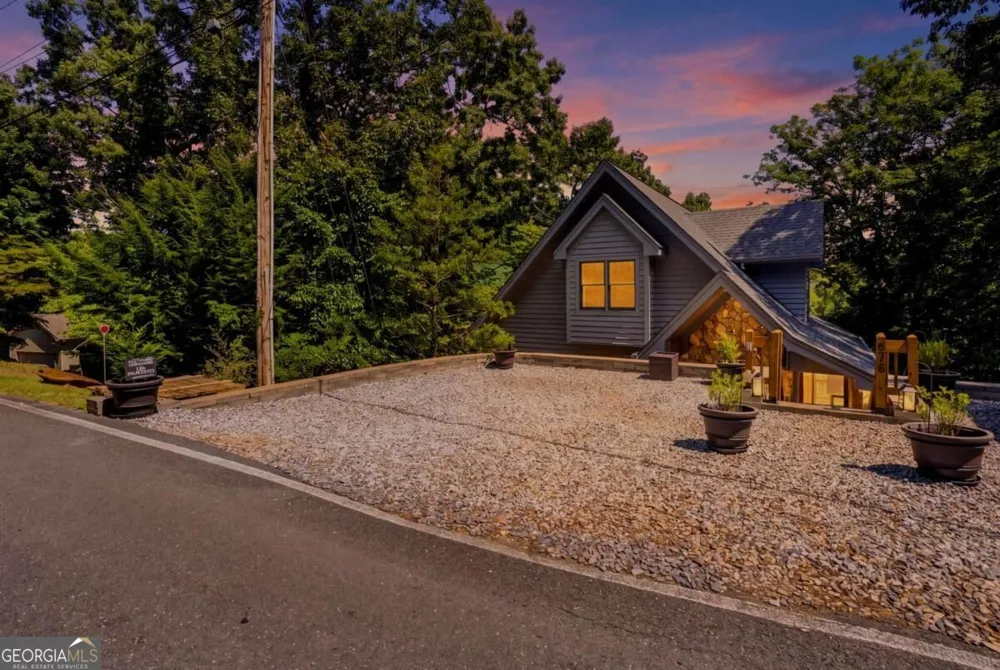 676 Alpine DR Jasper, GA 30143