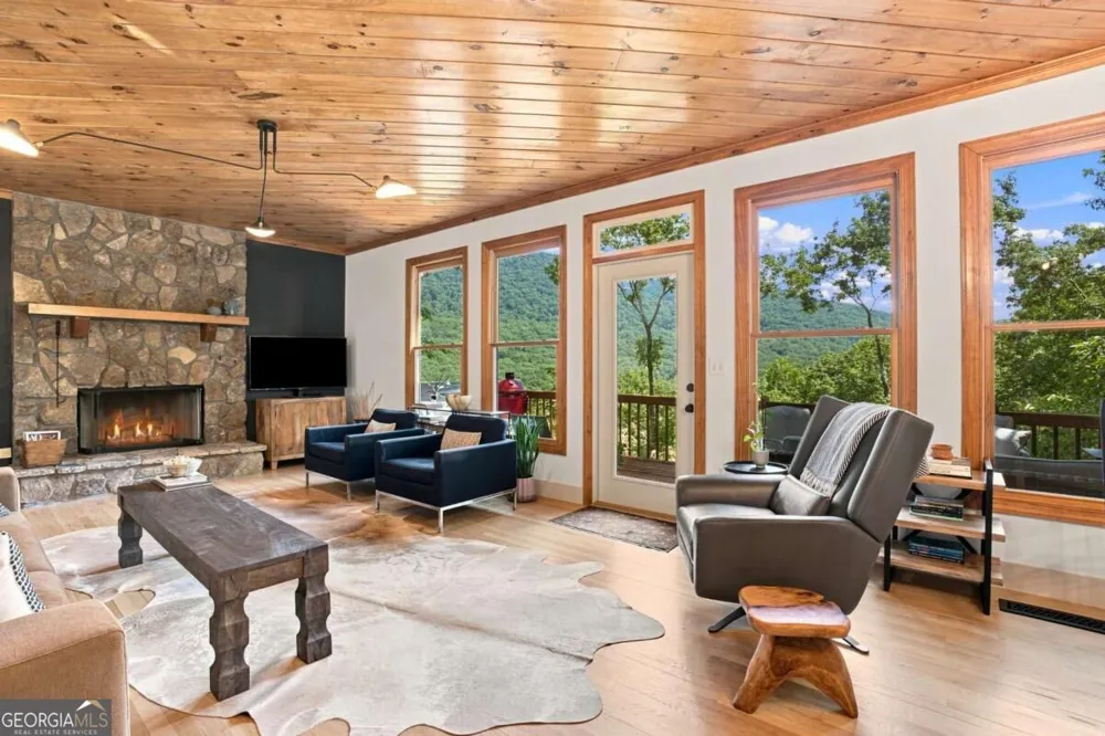 676 Alpine DR Jasper, GA 30143