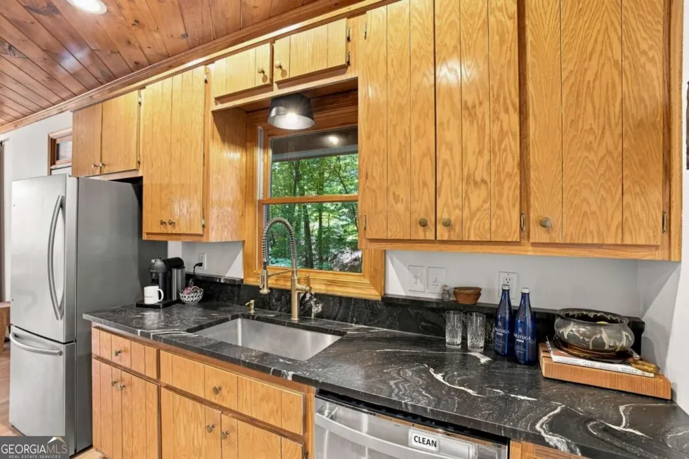 676 Alpine DR Jasper, GA 30143