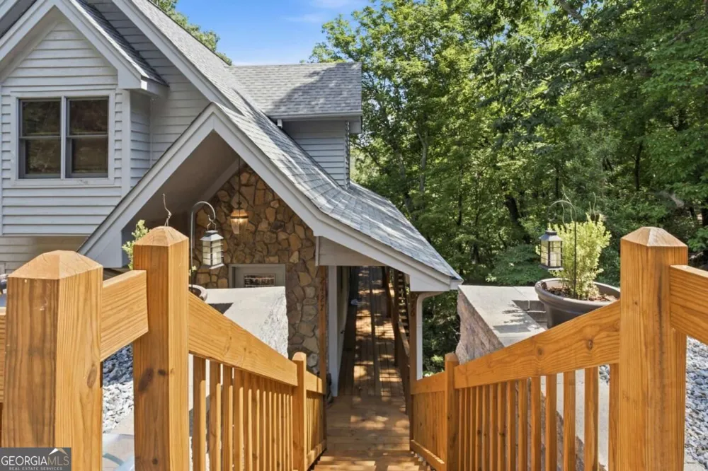 676 Alpine DR Jasper, GA 30143
