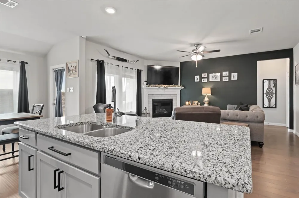 5404 Everly Court Denton, TX 76207
