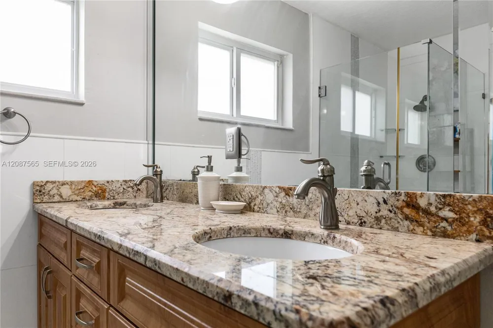 8005 SW 198th Ter Cutler Bay, FL 33189