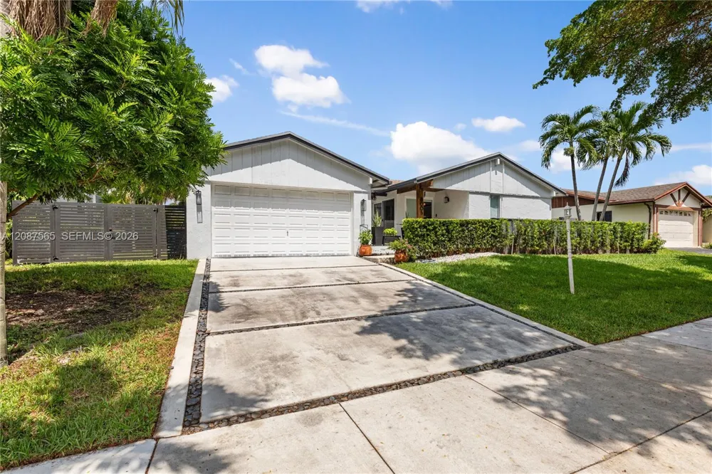 8005 SW 198th Ter Cutler Bay, FL 33189
