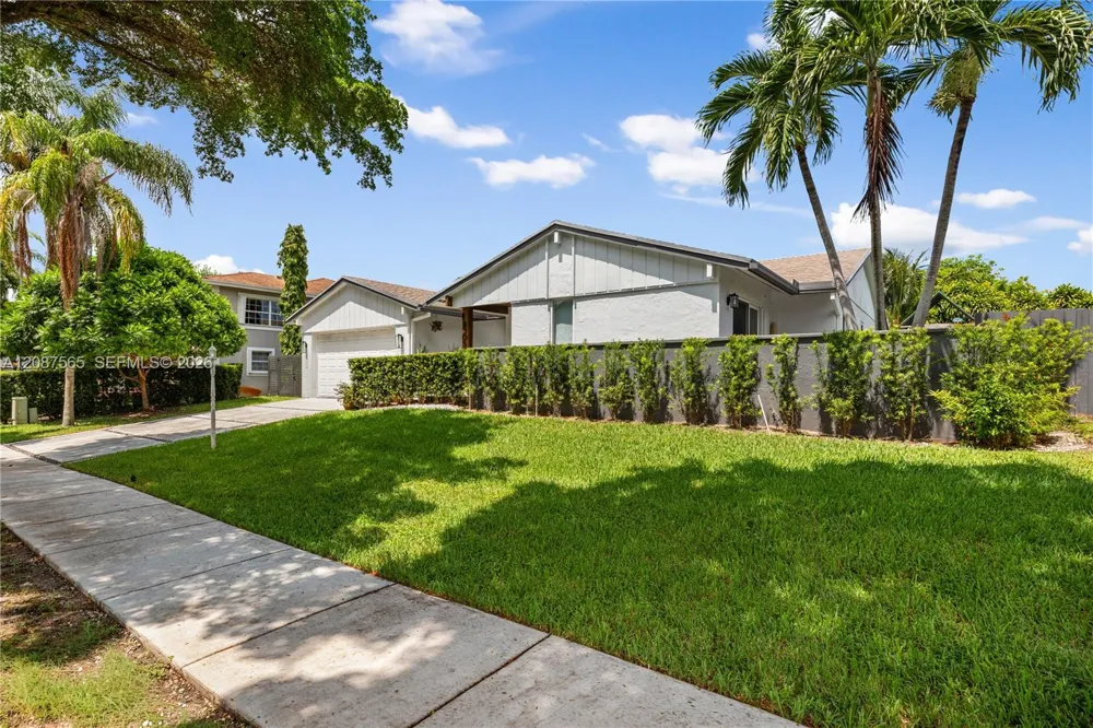 8005 SW 198th Ter Cutler Bay, FL 33189
