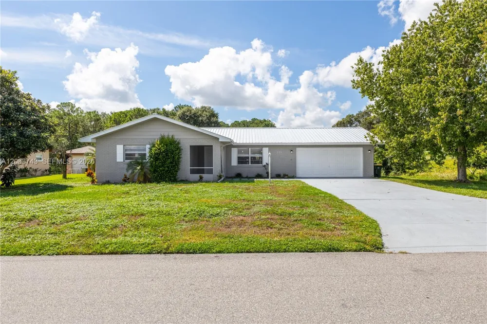 219 Cumquat Road NE Lake Placid, FL 33852