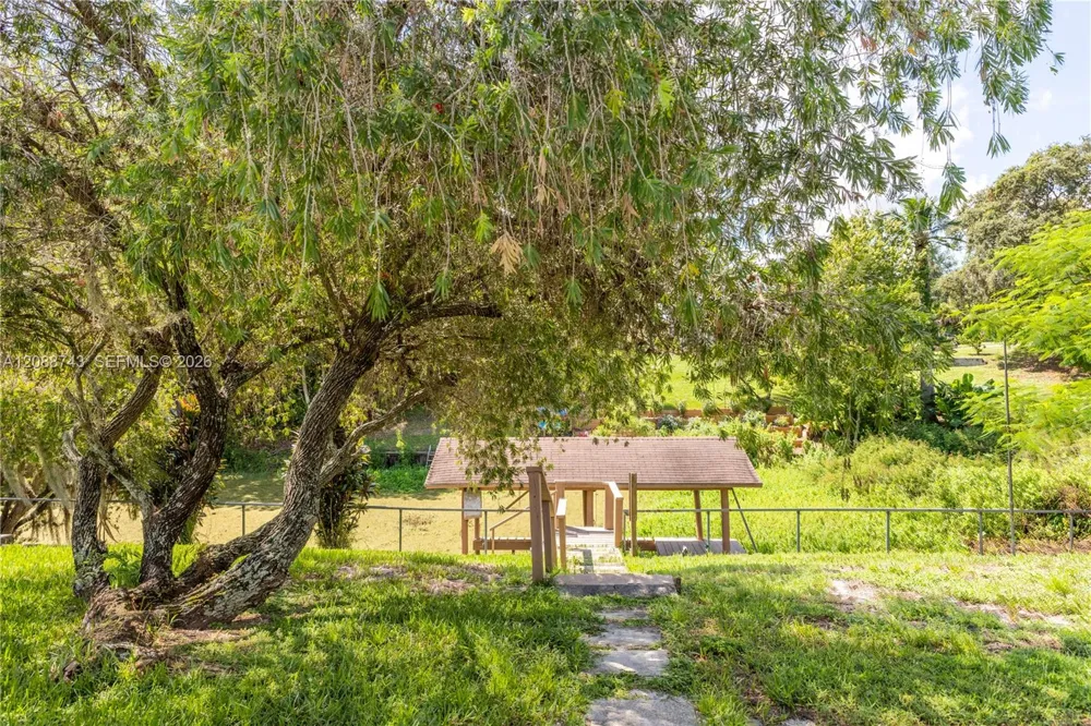219 Cumquat Road NE Lake Placid, FL 33852