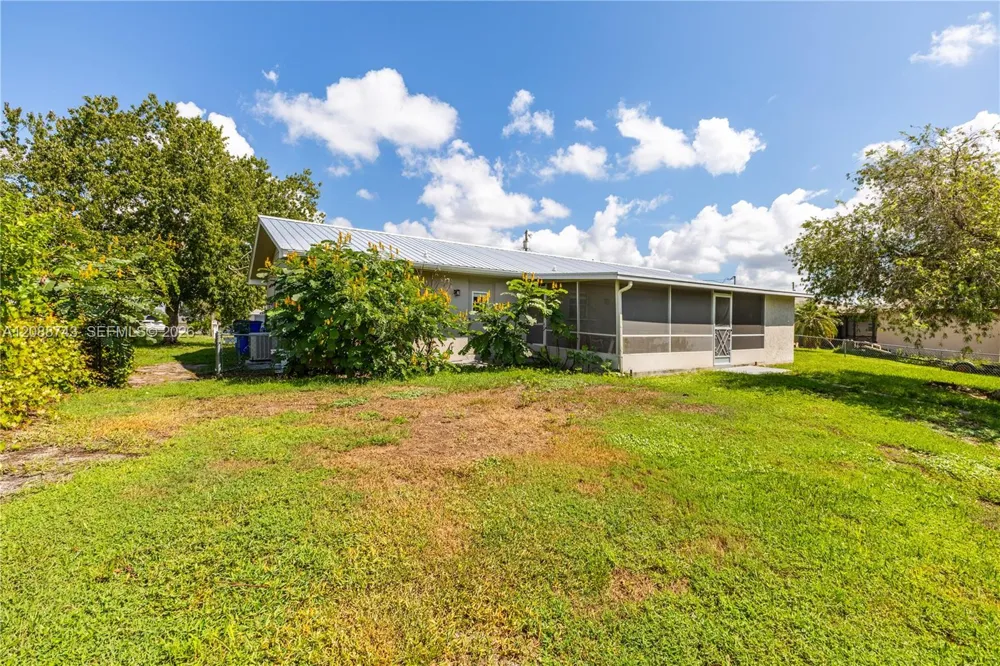 219 Cumquat Road NE Lake Placid, FL 33852