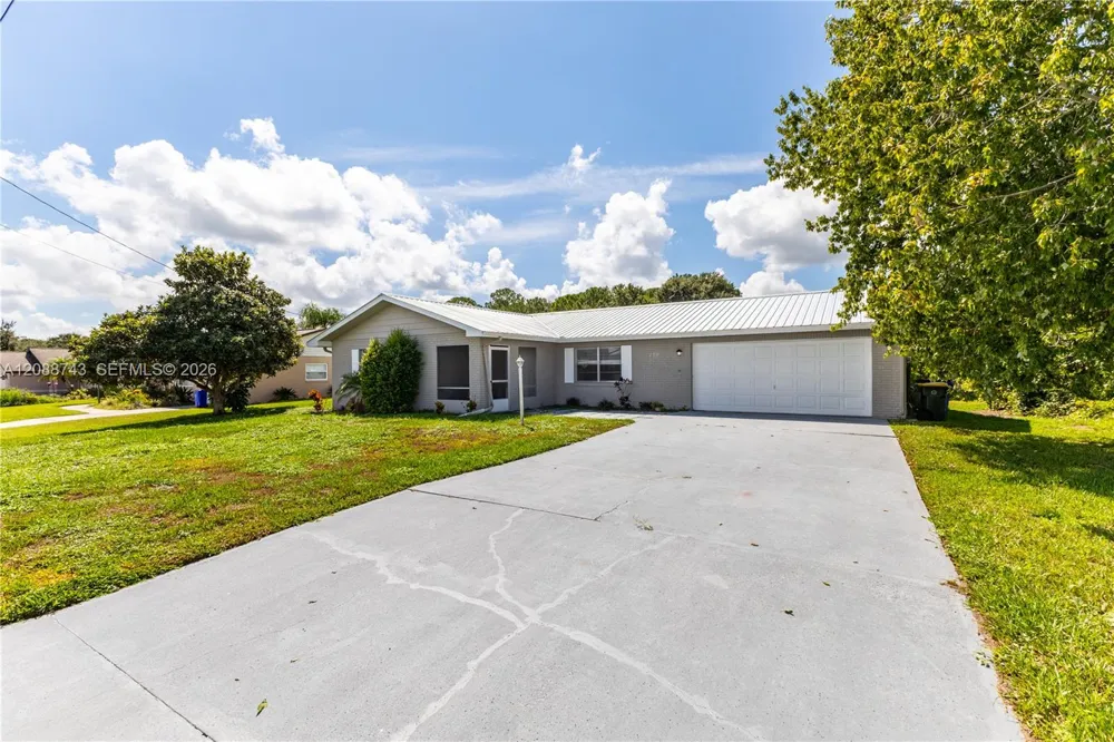 219 Cumquat Road NE Lake Placid, FL 33852