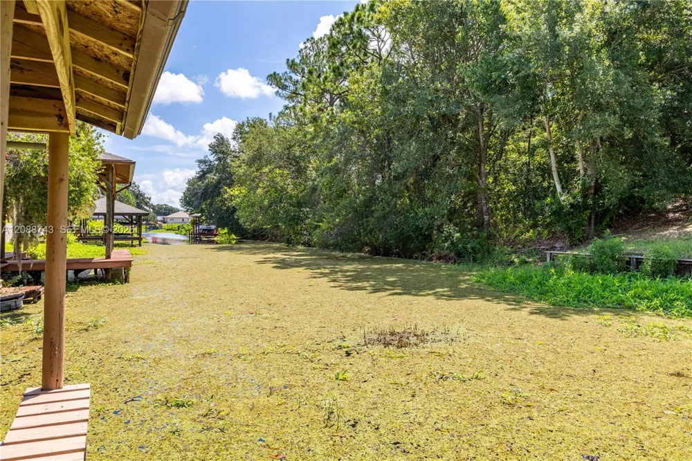 219 Cumquat Road NE Lake Placid, FL 33852