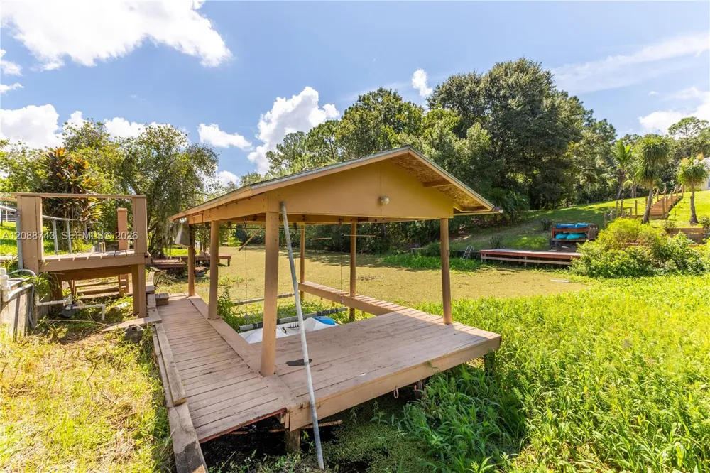 219 Cumquat Road NE Lake Placid, FL 33852