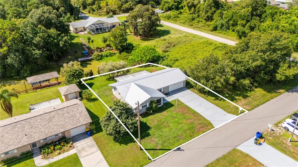 219 Cumquat Road NE Lake Placid, FL 33852