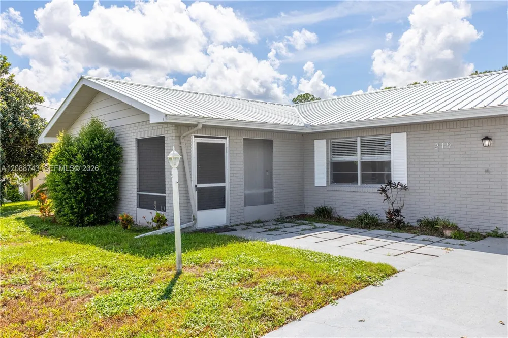219 Cumquat Road NE Lake Placid, FL 33852