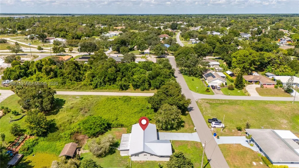 219 Cumquat Road NE Lake Placid, FL 33852
