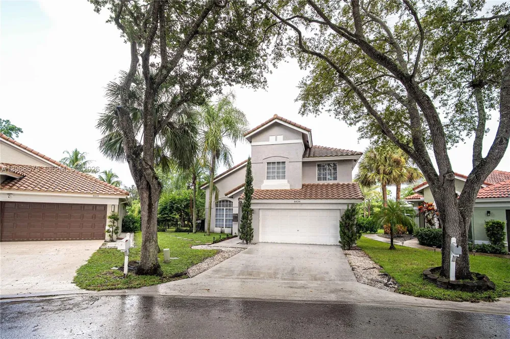 8434 NW 57th Dr Coral Springs, FL 33067