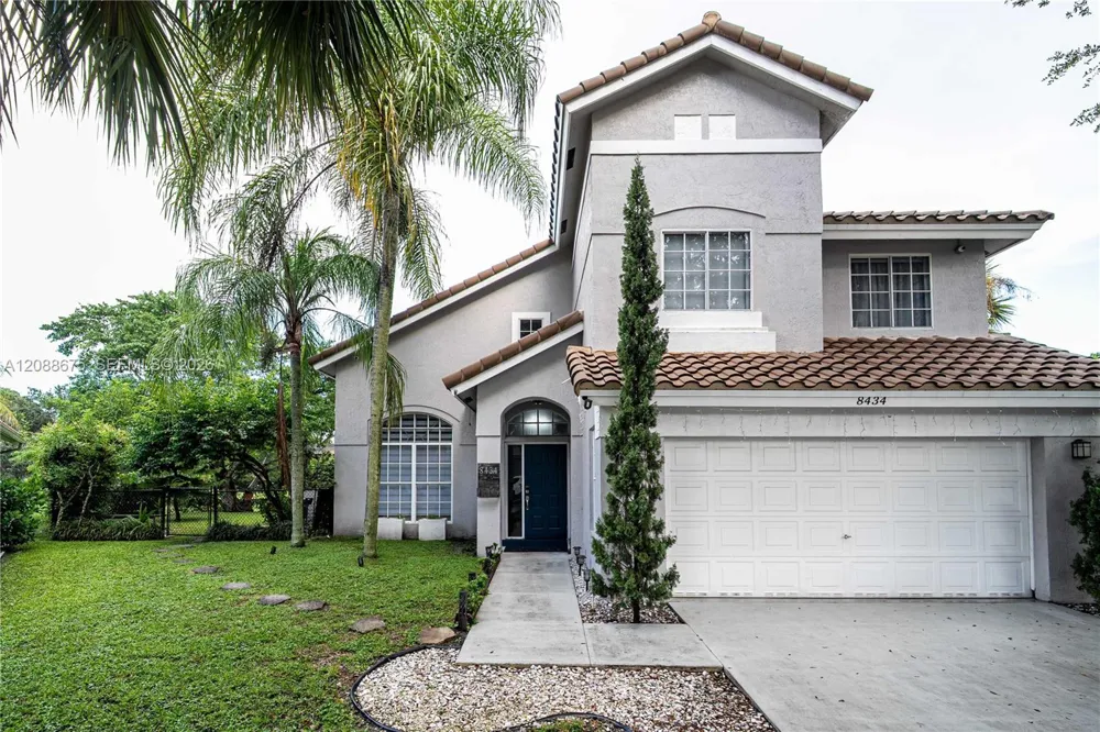 8434 NW 57th Dr Coral Springs, FL 33067