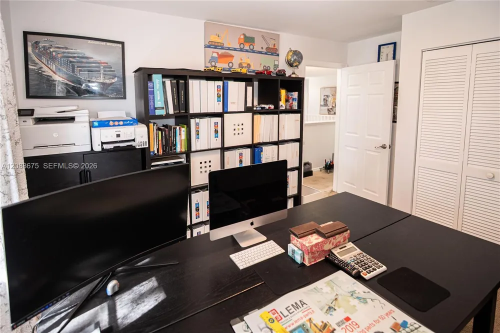 8434 NW 57th Dr Coral Springs, FL 33067
