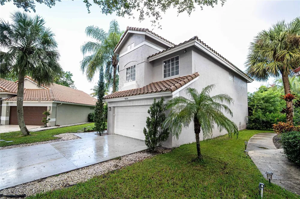 8434 NW 57th Dr Coral Springs, FL 33067