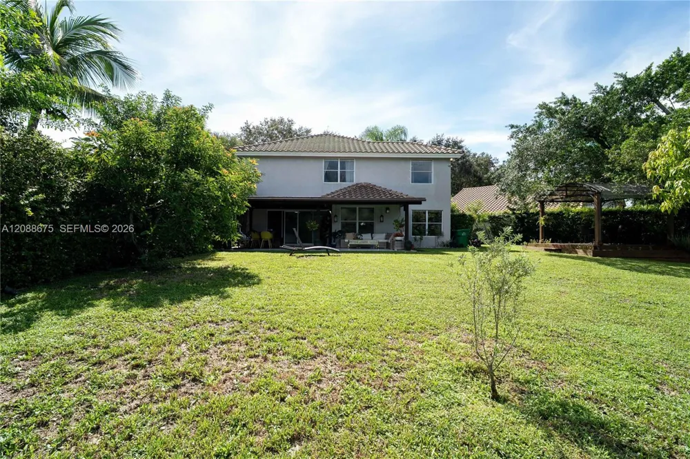 8434 NW 57th Dr Coral Springs, FL 33067