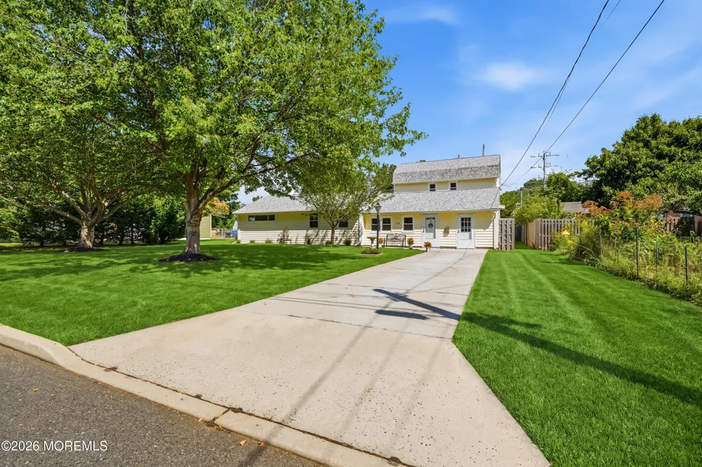 119 Court Drive Shrewsbury, NJ 07702