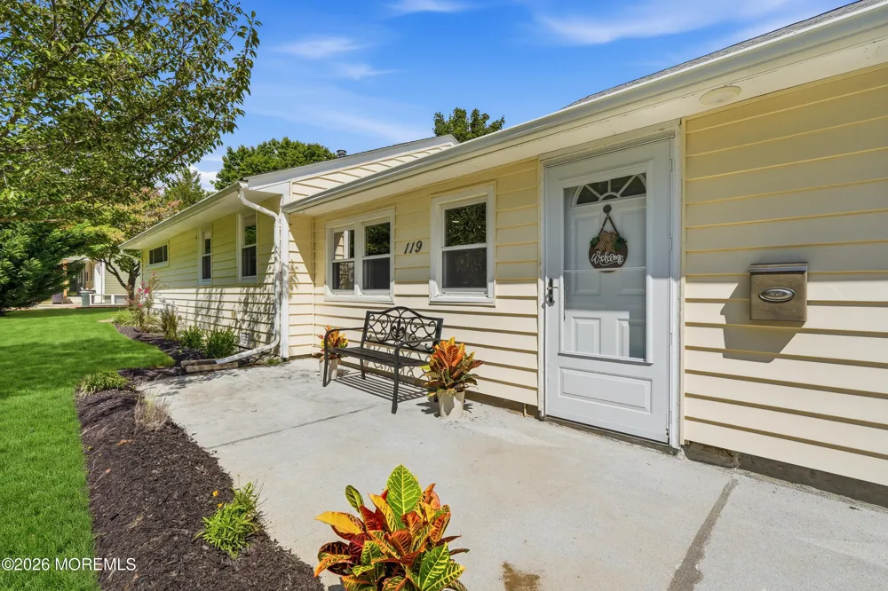 119 Court Drive Shrewsbury, NJ 07702