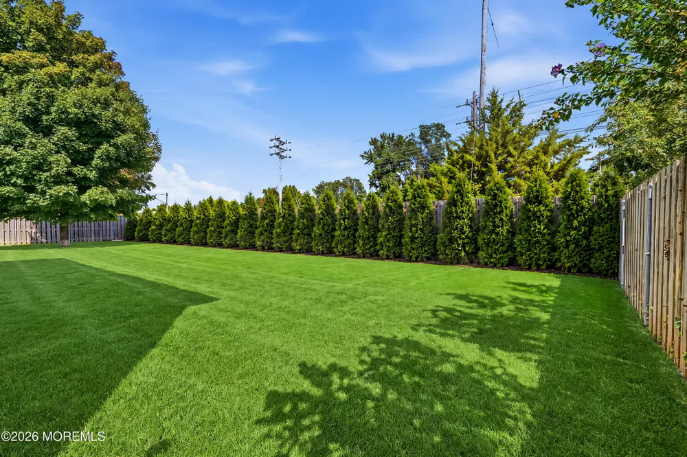 119 Court Drive Shrewsbury, NJ 07702