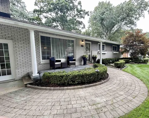 6103 Thorneycroft Drive