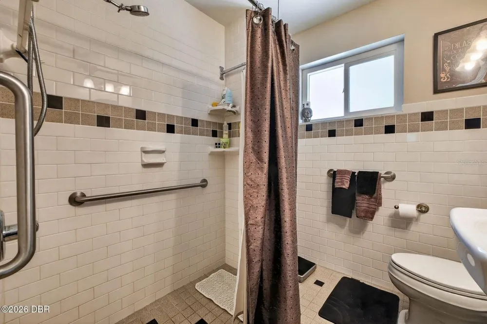 2229 S PENINSULA DRIVE Daytona Beach, FL 32118