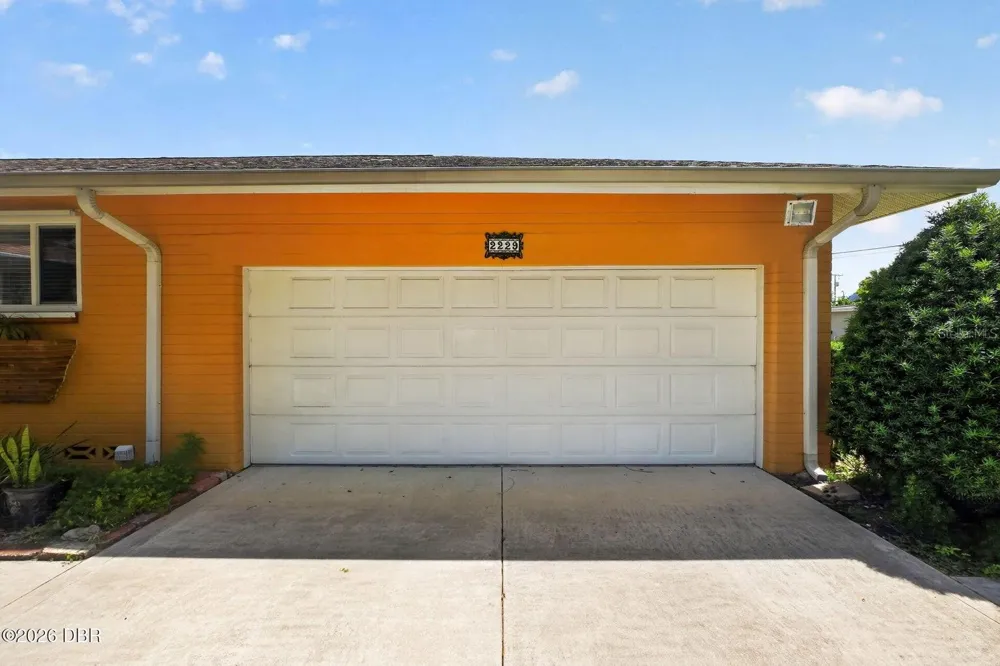 2229 S PENINSULA DRIVE Daytona Beach, FL 32118
