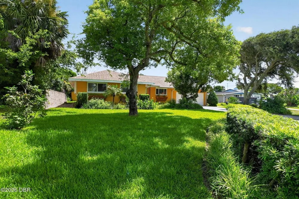 2229 S PENINSULA DRIVE Daytona Beach, FL 32118
