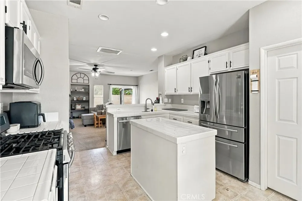 45344 Tiana Rose Lancaster, CA 93536