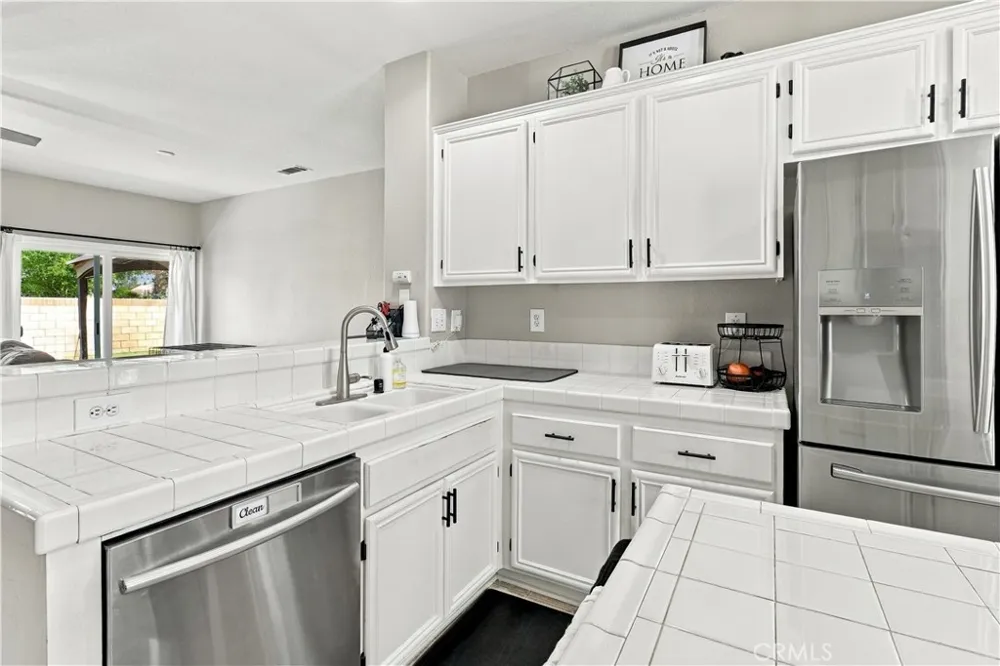 45344 Tiana Rose Lancaster, CA 93536