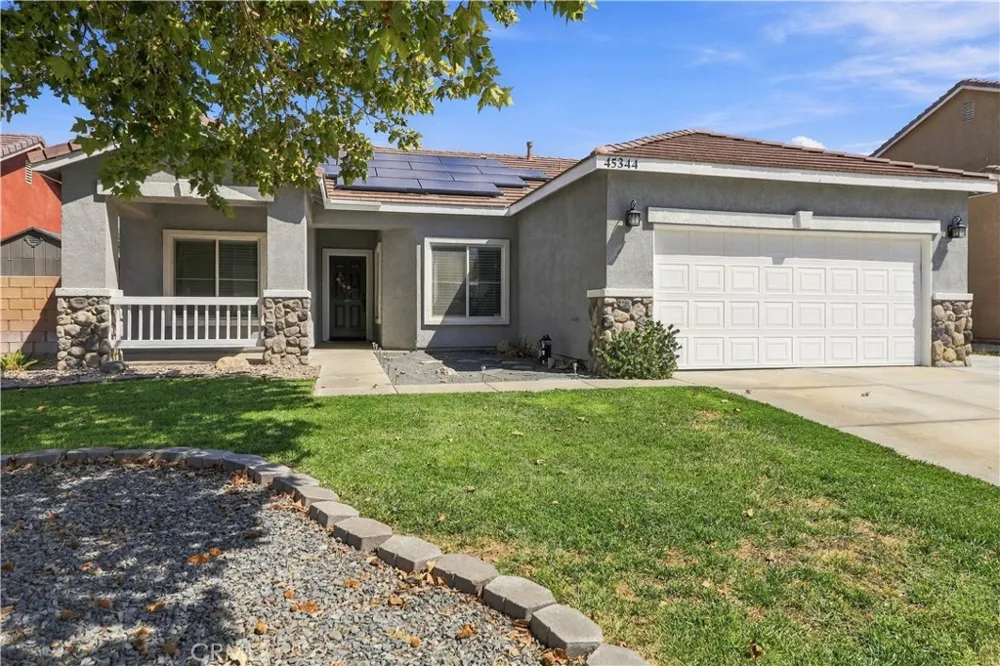 45344 Tiana Rose Lancaster, CA 93536