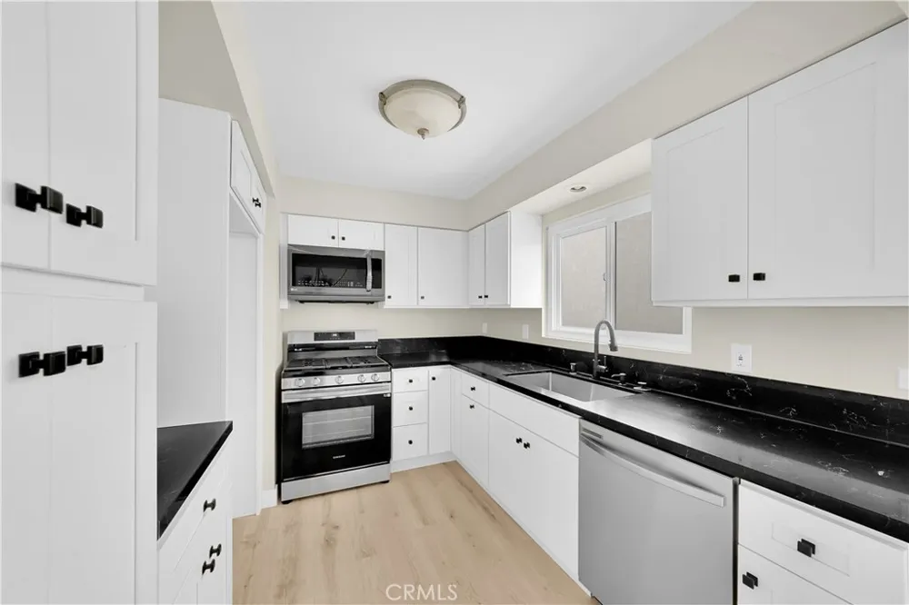 406 Jasmine #1/2 Newport Beach, CA 92625