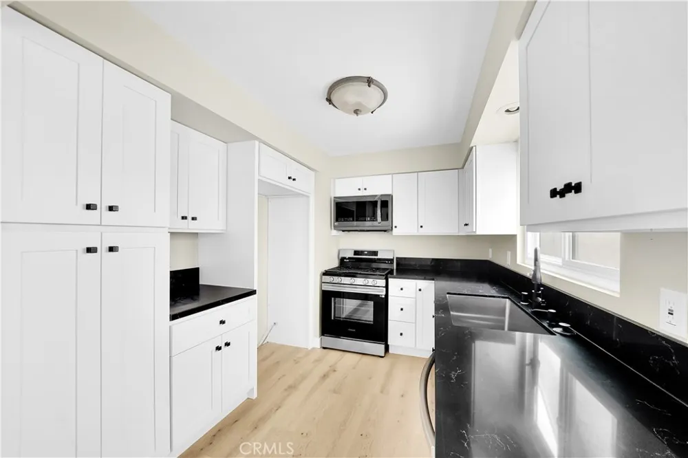 406 Jasmine #1/2 Newport Beach, CA 92625