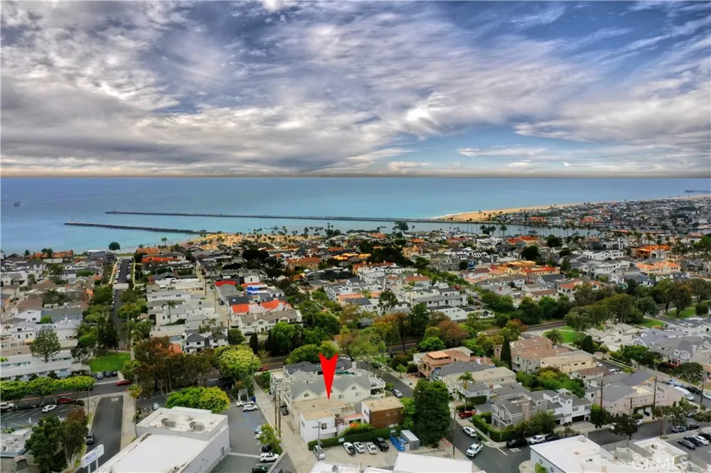 406 Jasmine #1/2 Newport Beach, CA 92625