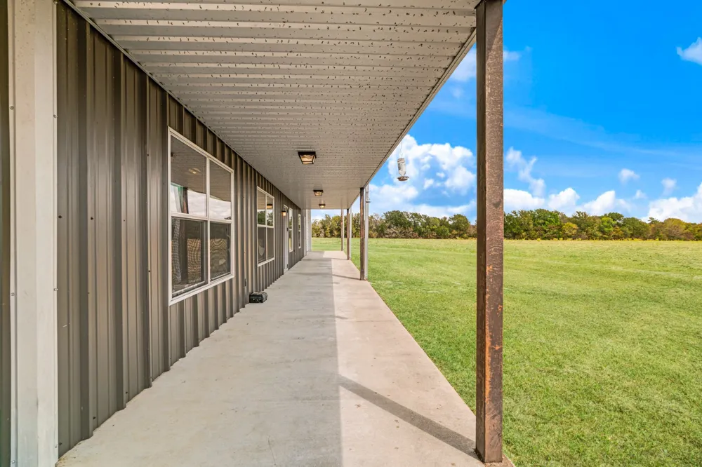 2078 Farm Road 2122 Roxton, TX 75477