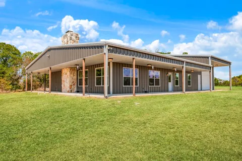 2078 Farm Road 2122