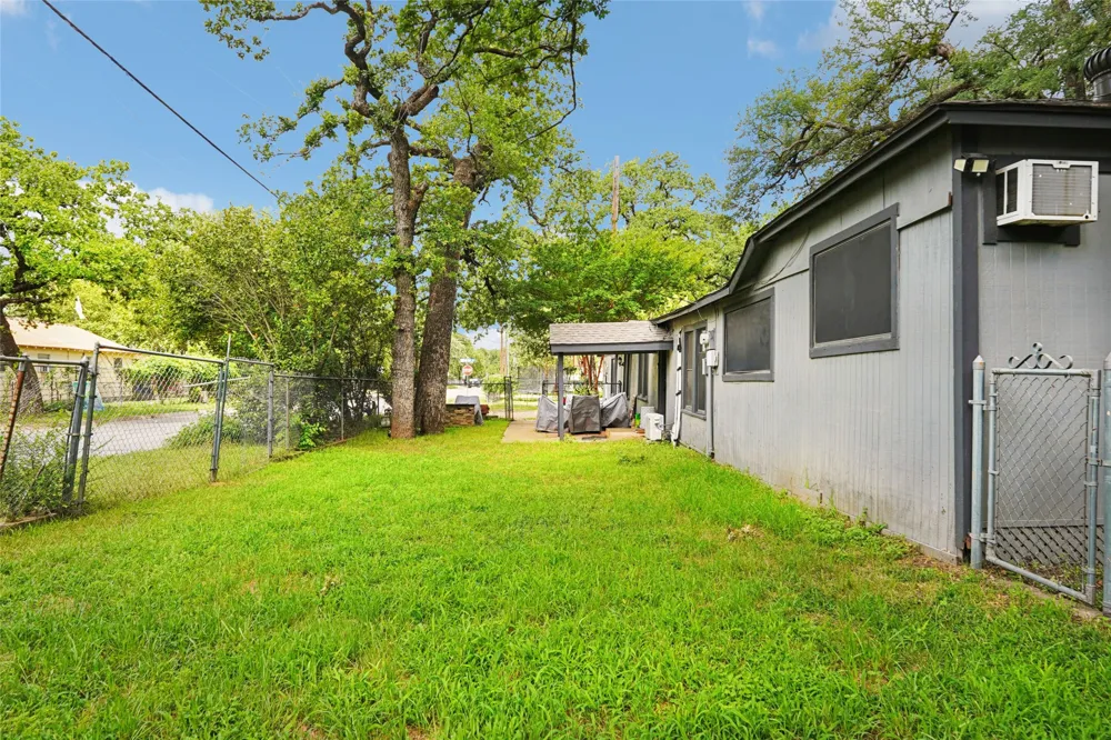 7616 Osage Trail Lake Worth, TX 76135