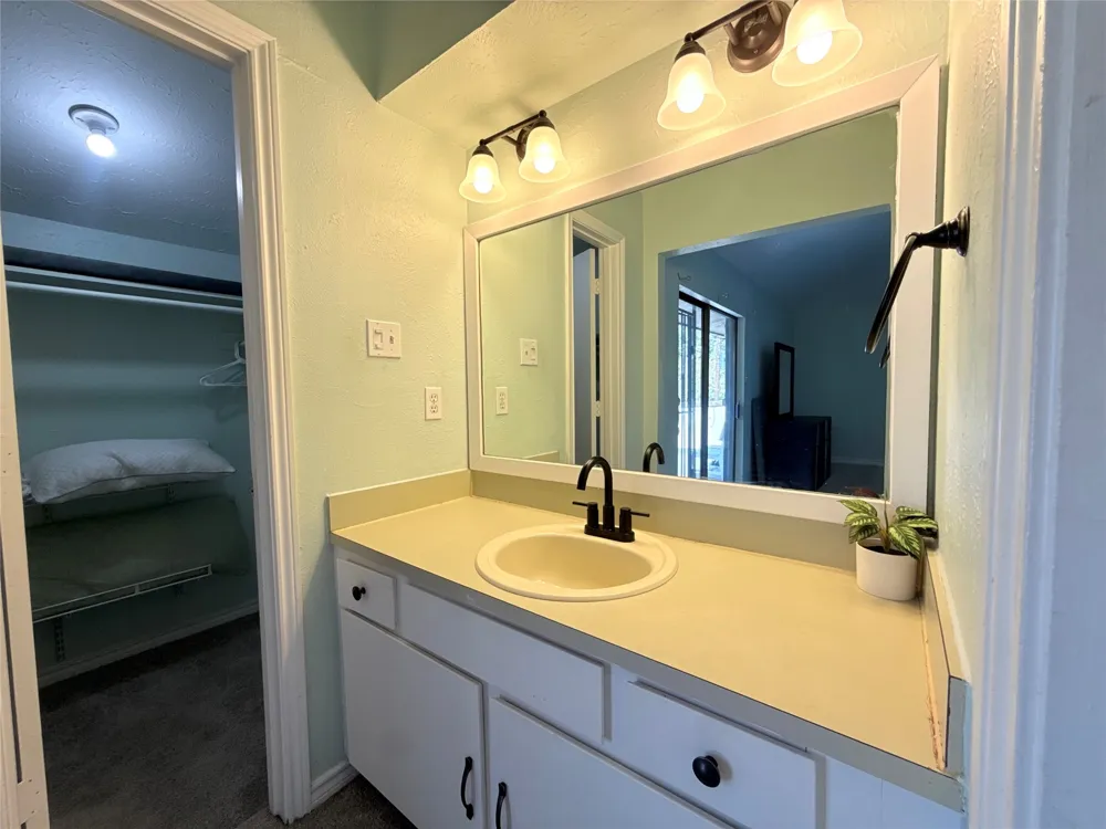3131 Wycliff Avenue Dallas, TX 75219